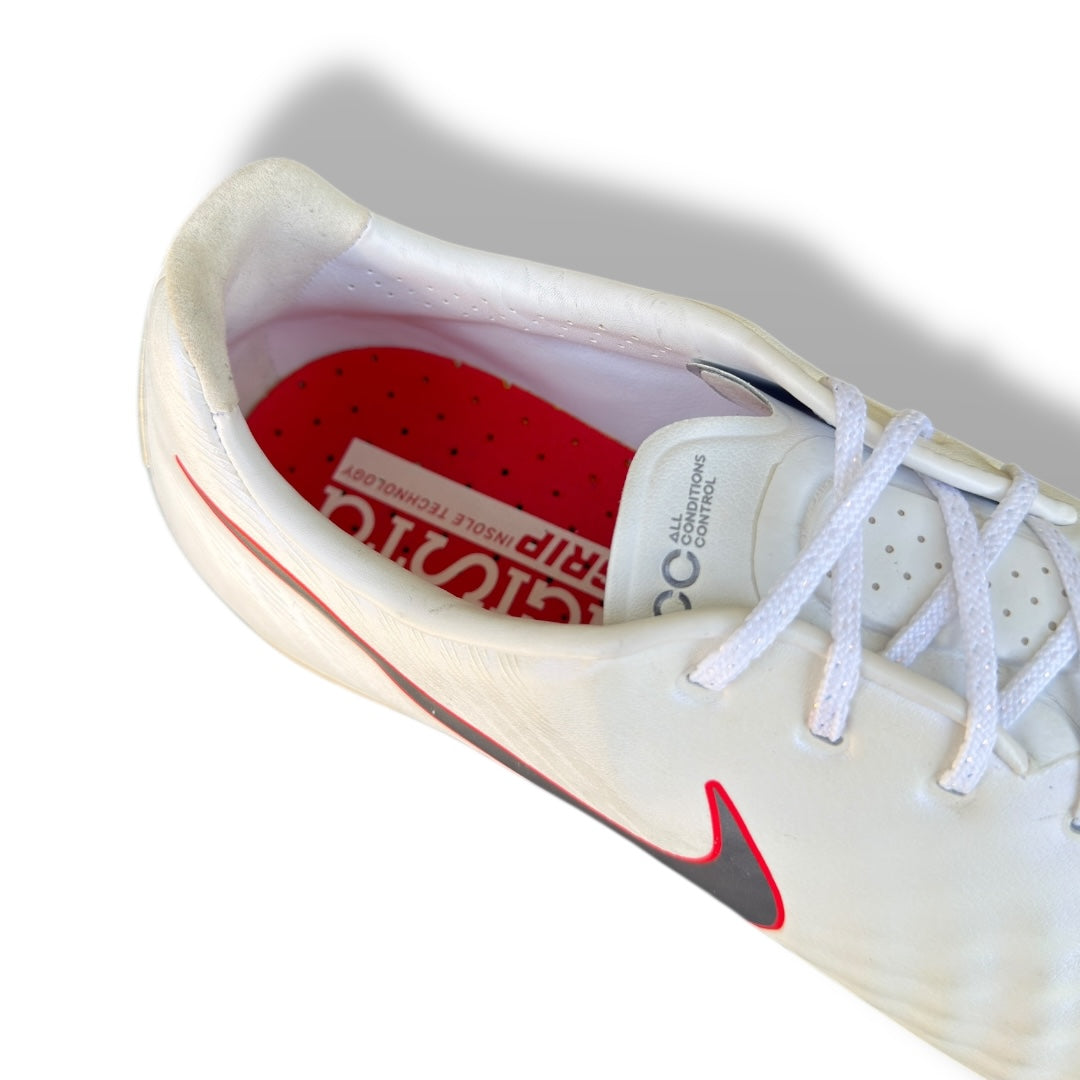 NIKE MAGISTA OPUS II SG PRO