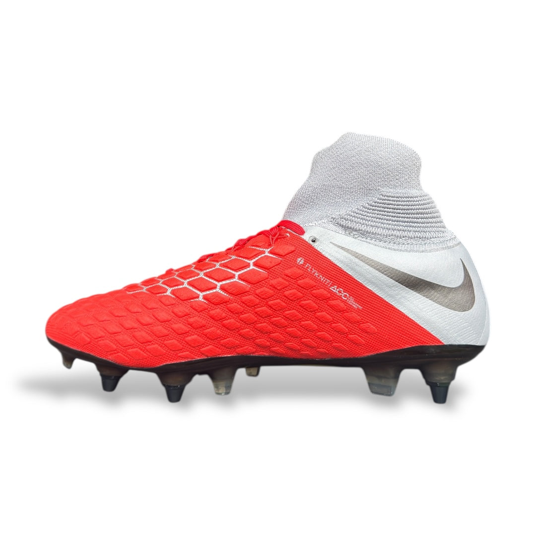 NIKE HYPERVENOM III SG