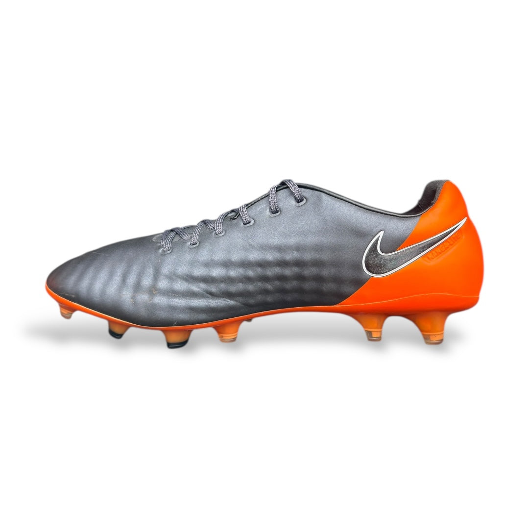 NIKE MAGISTA OPUS II FG