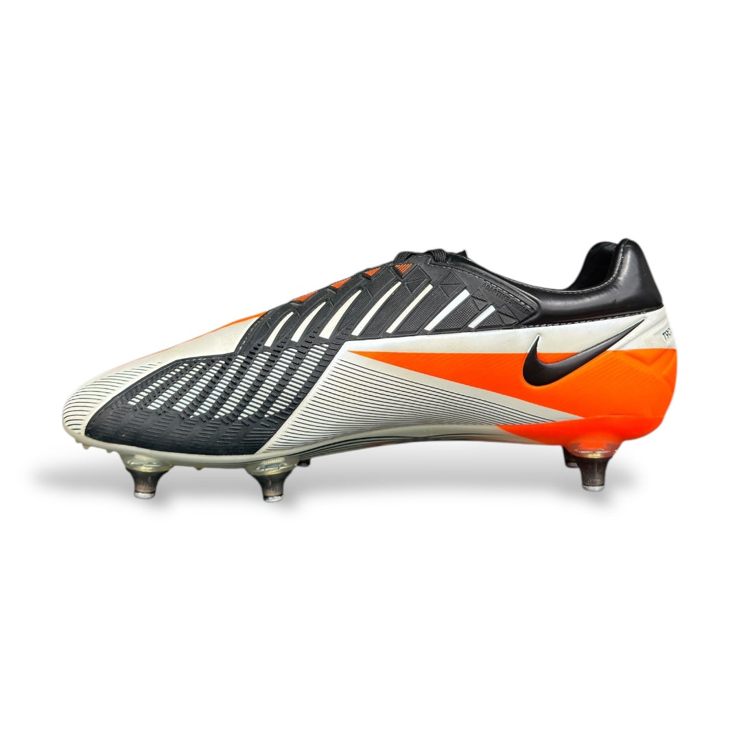 NIKE T90 LASER IV SG